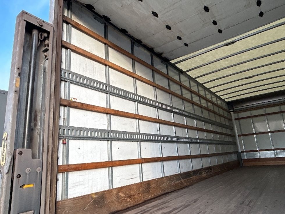 Medium Duty Box Truck-Light and Medium Duty Trucks-Freightliner-2022-M2-Clackamas-OR-257,456\n\t\tmiles-$ 39,500 - Image 11