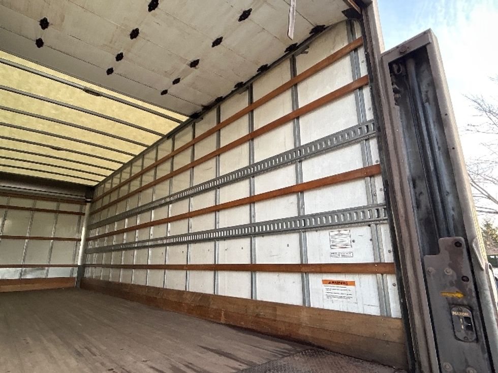 Medium Duty Box Truck-Light and Medium Duty Trucks-Freightliner-2022-M2-Clackamas-OR-257,456\n\t\tmiles-$ 39,500 - Image 12