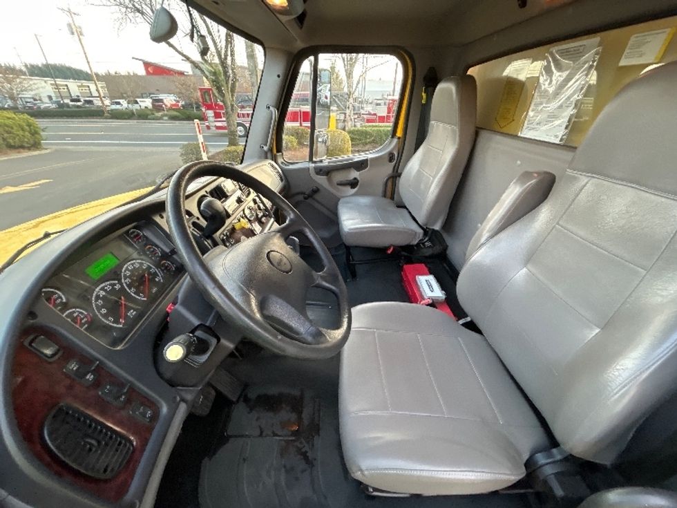 Medium Duty Box Truck-Light and Medium Duty Trucks-Freightliner-2022-M2-Clackamas-OR-257,456\n\t\tmiles-$ 39,500 - Image 17