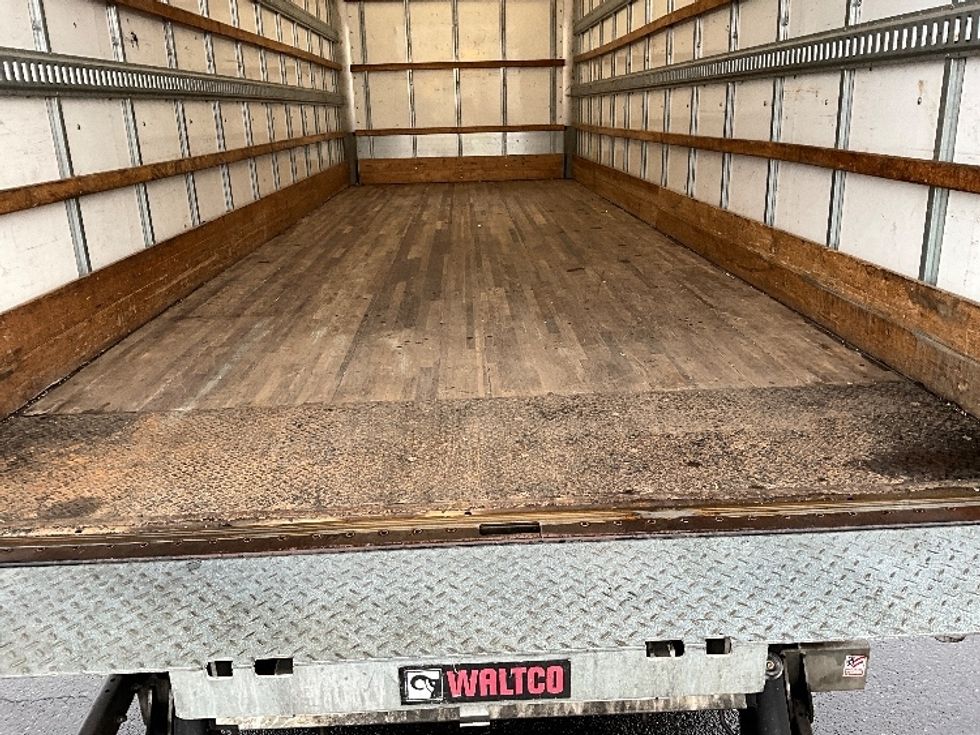 Medium Duty Box Truck-Light and Medium Duty Trucks-Freightliner-2022-M2-Clackamas-OR-77,950\n\t\tmiles-$ 78,750 - Image 10