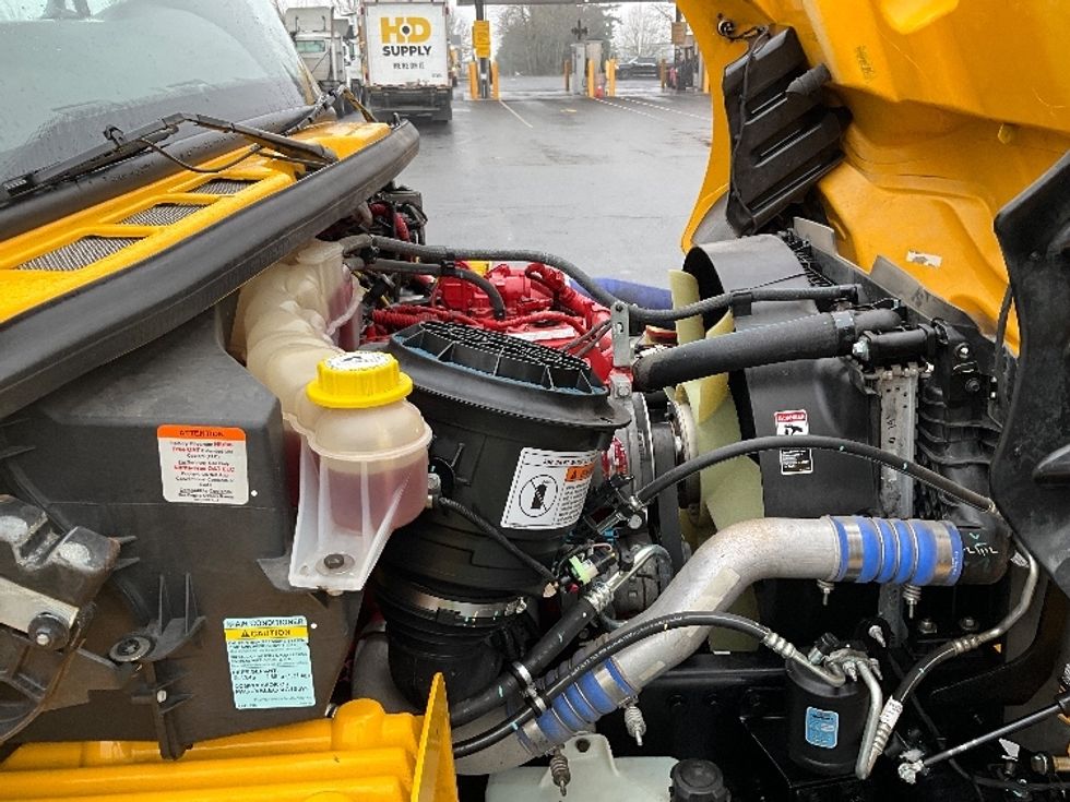 Medium Duty Box Truck-Light and Medium Duty Trucks-Freightliner-2022-M2-Clackamas-OR-77,950\n\t\tmiles-$ 78,750 - Image 23