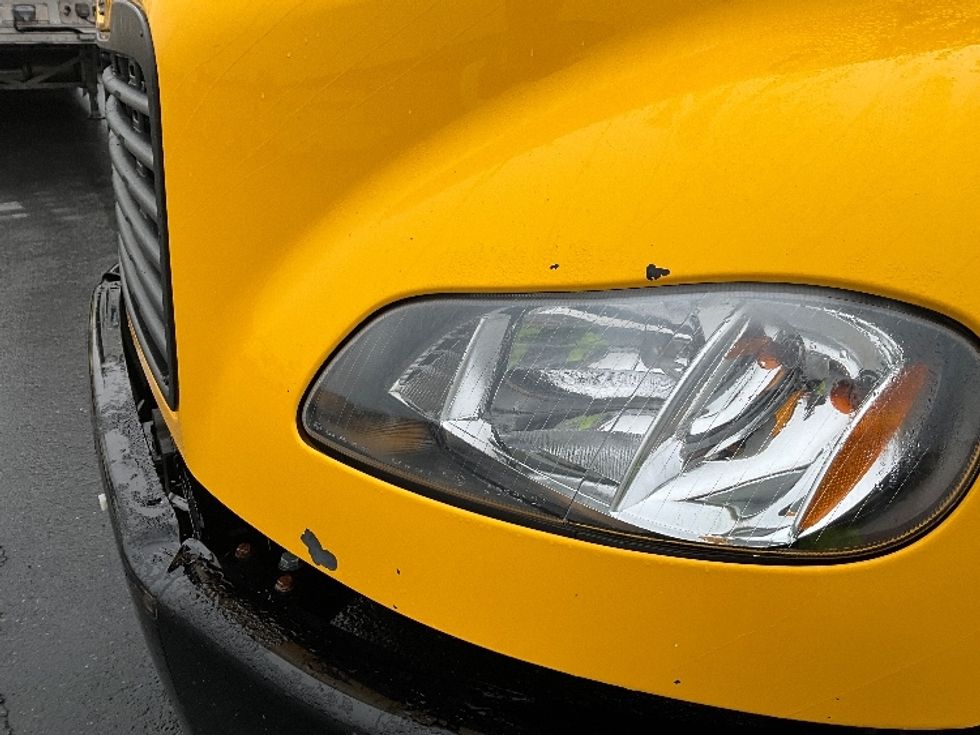 Medium Duty Box Truck-Light and Medium Duty Trucks-Freightliner-2022-M2-Clackamas-OR-77,950\n\t\tmiles-$ 78,750 - Image 27