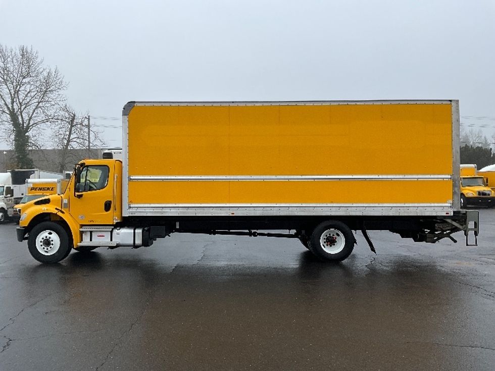 Medium Duty Box Truck-Light and Medium Duty Trucks-Freightliner-2022-M2-Clackamas-OR-77,950\n\t\tmiles-$ 78,750 - Image 4