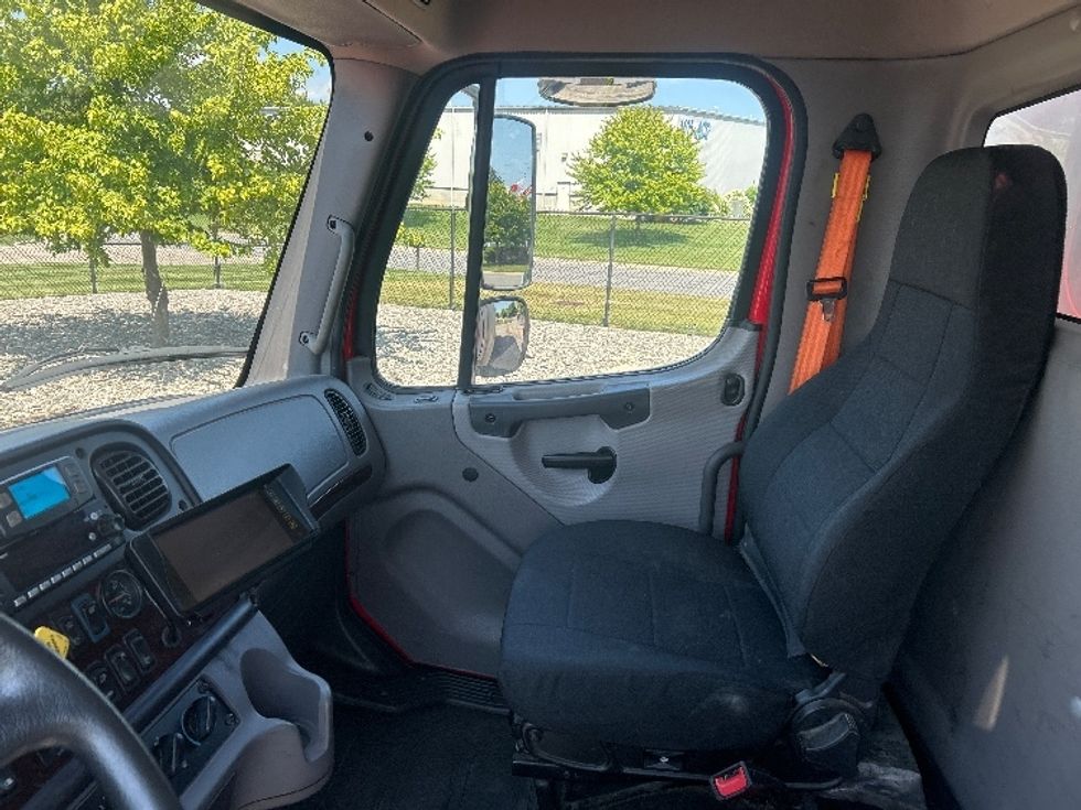Medium Duty Box Truck-Light and Medium Duty Trucks-Freightliner-2022-M2-Clarksville-IN-235,929\n\t\tmiles-$ 50,000 - Image 19