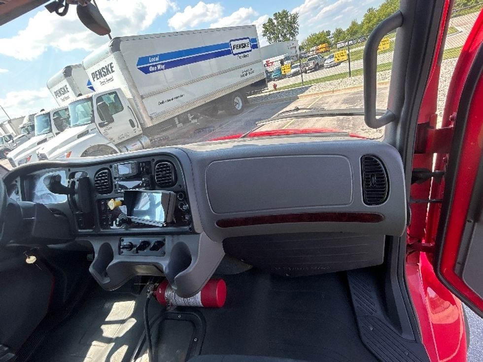 Medium Duty Box Truck-Light and Medium Duty Trucks-Freightliner-2022-M2-Clarksville-IN-235,929\n\t\tmiles-$ 50,000 - Image 21