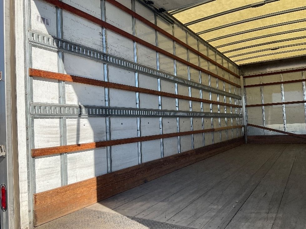 Medium Duty Box Truck-Light and Medium Duty Trucks-Freightliner-2022-M2-Colorado Springs-CO-208,147\n\t\tmiles-$ 55,500 - Image 11