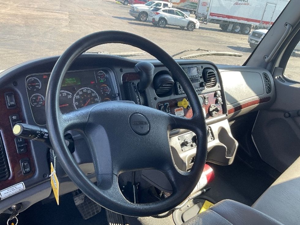 Medium Duty Box Truck-Light and Medium Duty Trucks-Freightliner-2022-M2-Colorado Springs-CO-208,147\n\t\tmiles-$ 55,500 - Image 17