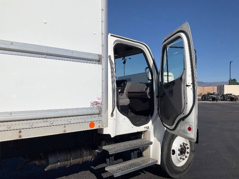 Medium Duty Box Truck-Light and Medium Duty Trucks-Freightliner-2022-M2-Colorado Springs-CO-208,147\n\t\tmiles-$ 55,500 - Image 20
