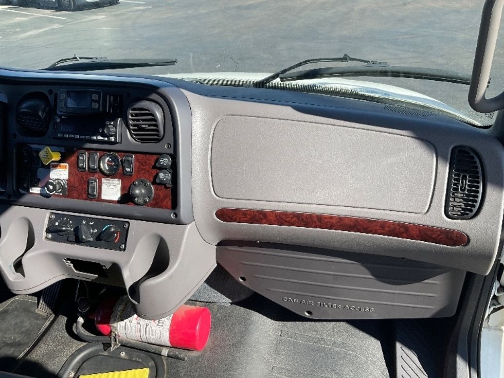 Medium Duty Box Truck-Light and Medium Duty Trucks-Freightliner-2022-M2-Colorado Springs-CO-208,147\n\t\tmiles-$ 55,500 - Image 21