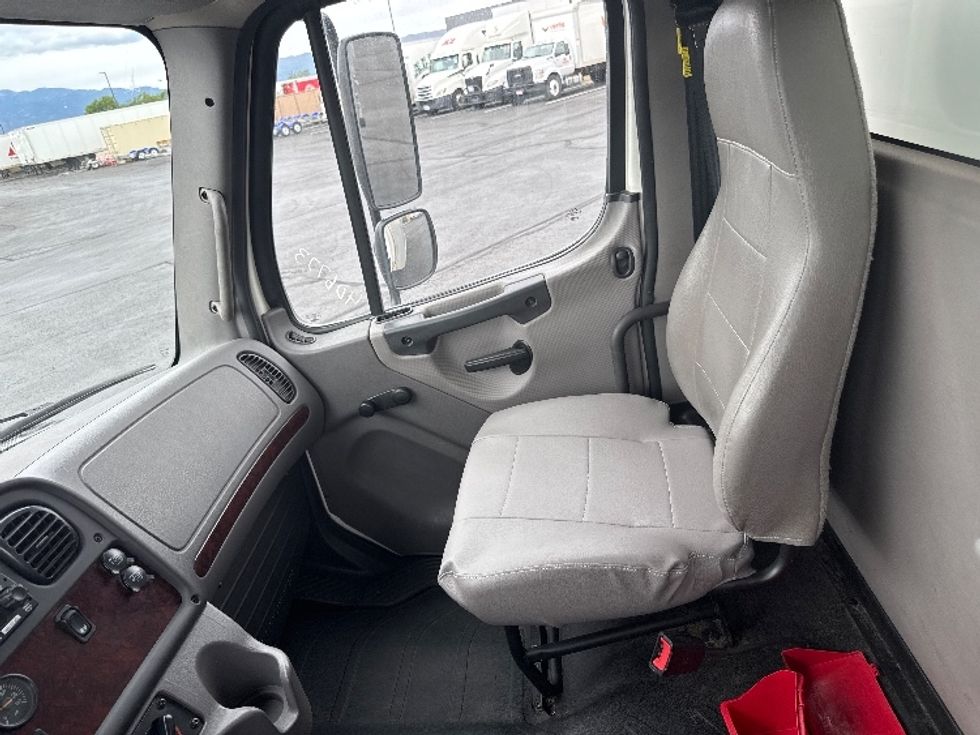 Medium Duty Box Truck-Light and Medium Duty Trucks-Freightliner-2022-M2-Colorado Springs-CO-52,463\n\t\tmiles-$ 88,750 - Image 19