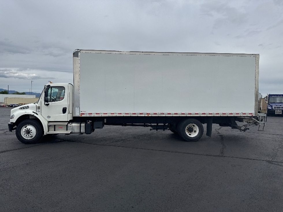 Medium Duty Box Truck-Light and Medium Duty Trucks-Freightliner-2022-M2-Colorado Springs-CO-52,463\n\t\tmiles-$ 88,750 - Image 4