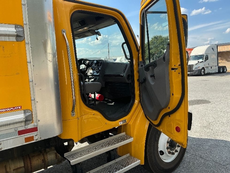 Medium Duty Box Truck-Light and Medium Duty Trucks-Freightliner-2022-M2-Columbus-GA-153,370\n\t\tmiles-$ 59,000 - Image 20
