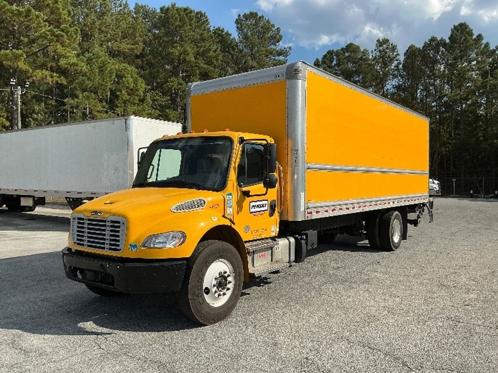Medium Duty Box Truck-Light and Medium Duty Trucks-Freightliner-2022-M2-Columbus-GA-153,370\n\t\tmiles-$ 59,000 - Image 3