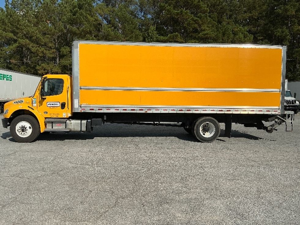 Medium Duty Box Truck-Light and Medium Duty Trucks-Freightliner-2022-M2-Columbus-GA-153,370\n\t\tmiles-$ 59,000 - Image 4