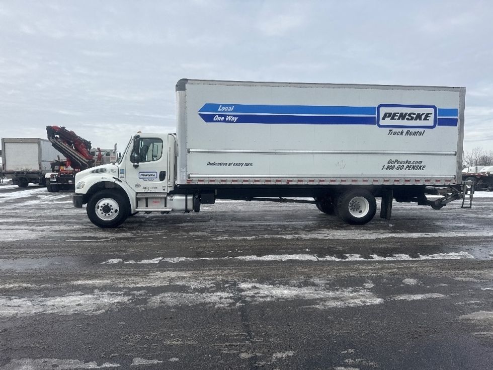 Medium Duty Box Truck-Light and Medium Duty Trucks-Freightliner-2022-M2-Columbus-OH-195,402\n\t\tmiles-$ 51,750 - Image 4
