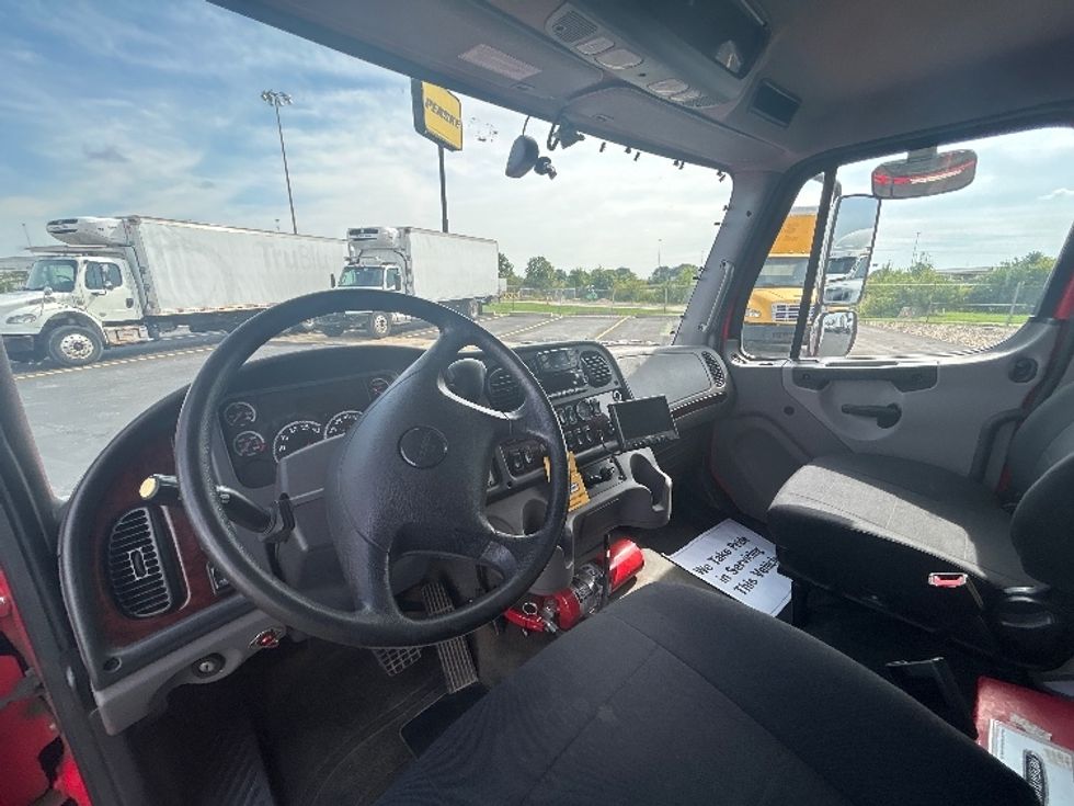 Medium Duty Box Truck-Light and Medium Duty Trucks-Freightliner-2022-M2-Columbus-OH-210,310\n\t\tmiles-$ 53,750 - Image 17