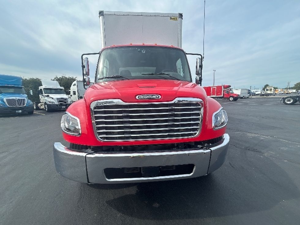 Medium Duty Box Truck-Light and Medium Duty Trucks-Freightliner-2022-M2-Columbus-OH-210,310\n\t\tmiles-$ 53,750 - Image 2