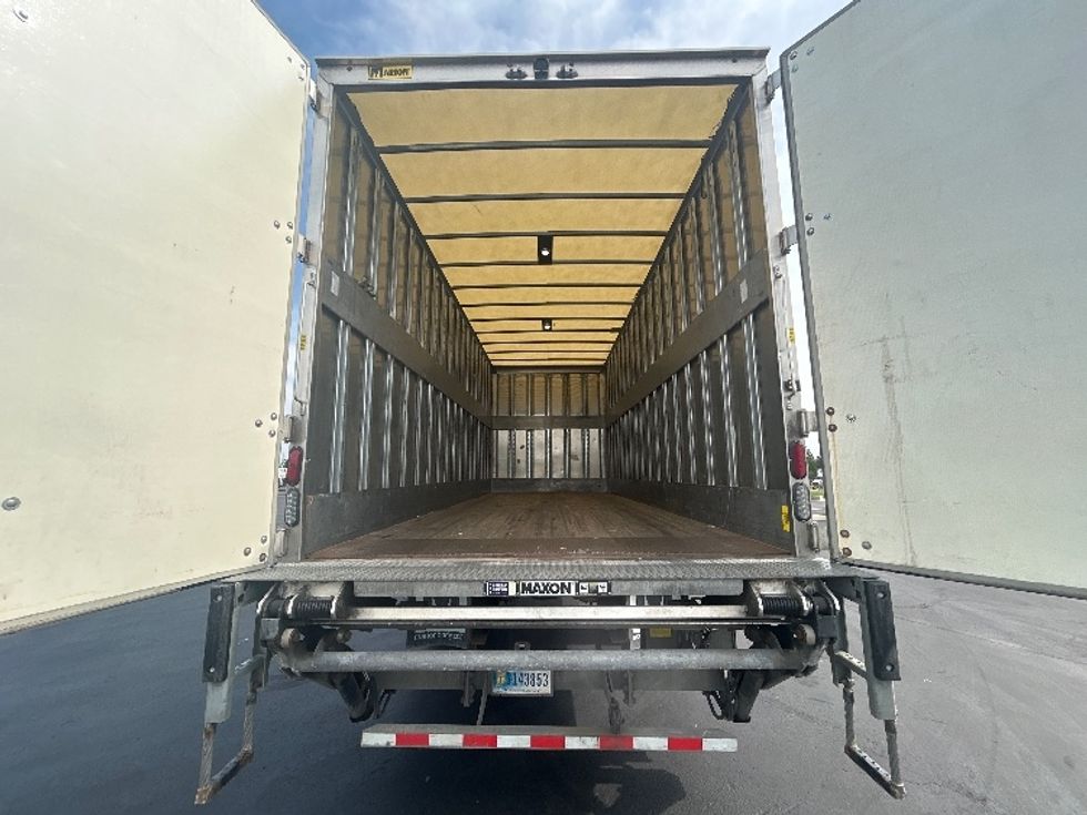 Medium Duty Box Truck-Light and Medium Duty Trucks-Freightliner-2022-M2-Columbus-OH-210,310\n\t\tmiles-$ 53,750 - Image 8