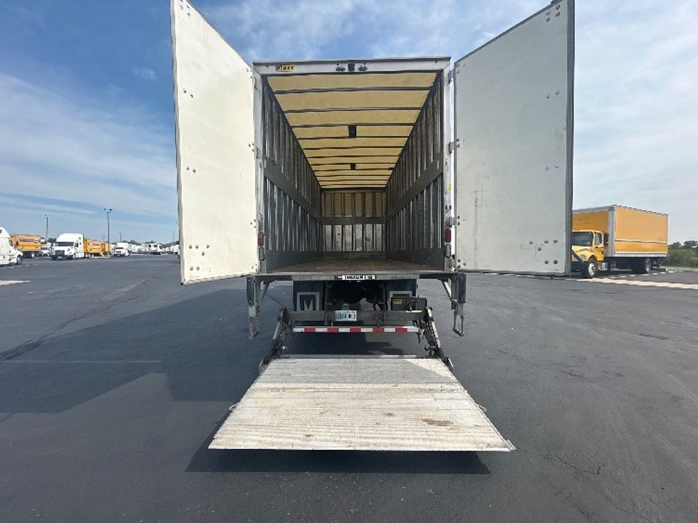 Medium Duty Box Truck-Light and Medium Duty Trucks-Freightliner-2022-M2-Columbus-OH-210,310\n\t\tmiles-$ 53,750 - Image 9
