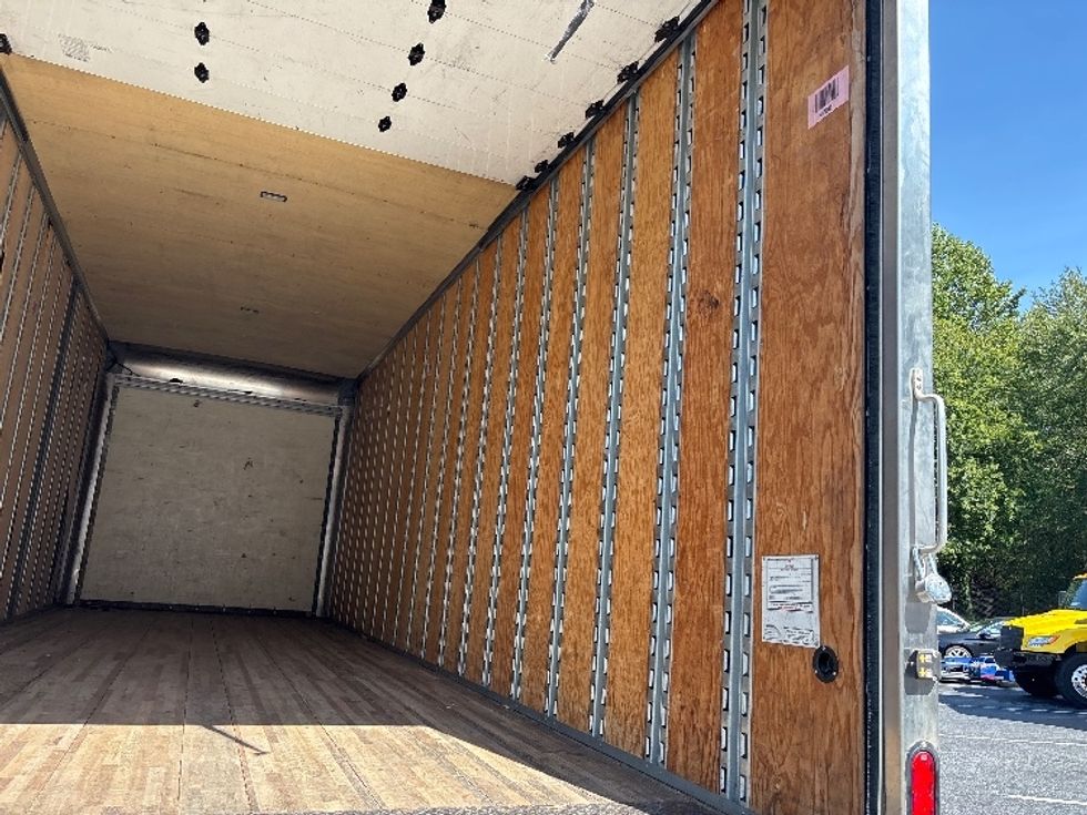 Medium Duty Box Truck-Light and Medium Duty Trucks-Freightliner-2022-M2-Concord-NC-217,638\n\t\tmiles-$ 64,000 - Image 12