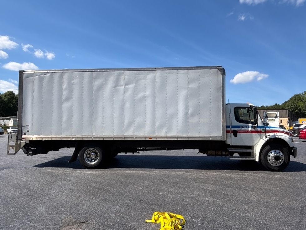 Medium Duty Box Truck-Light and Medium Duty Trucks-Freightliner-2022-M2-Concord-NC-217,638\n\t\tmiles-$ 64,000 - Image 15