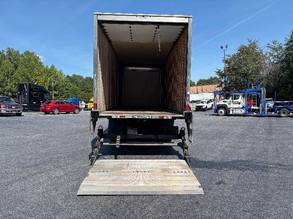 Medium Duty Box Truck-Light and Medium Duty Trucks-Freightliner-2022-M2-Concord-NC-217,638\n\t\tmiles-$ 64,000 - Image 9