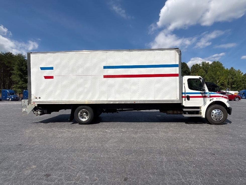 Medium Duty Box Truck-Light and Medium Duty Trucks-Freightliner-2022-M2-Concord-NC-237,484\n\t\tmiles-$ 60,000 - Image 15