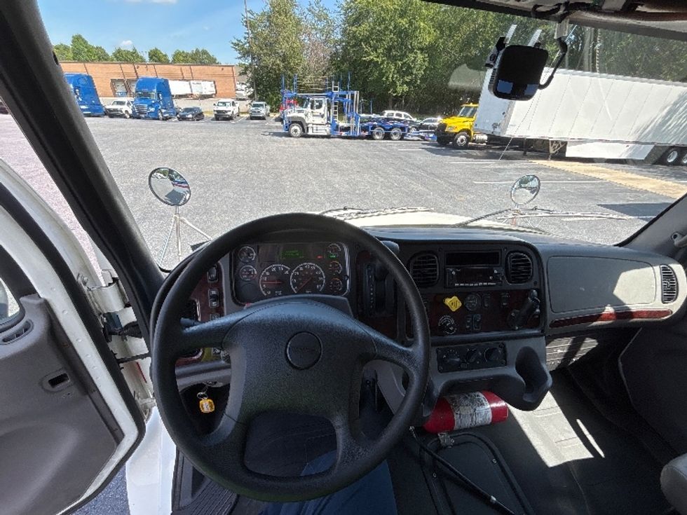 Medium Duty Box Truck-Light and Medium Duty Trucks-Freightliner-2022-M2-Concord-NC-237,484\n\t\tmiles-$ 60,000 - Image 18