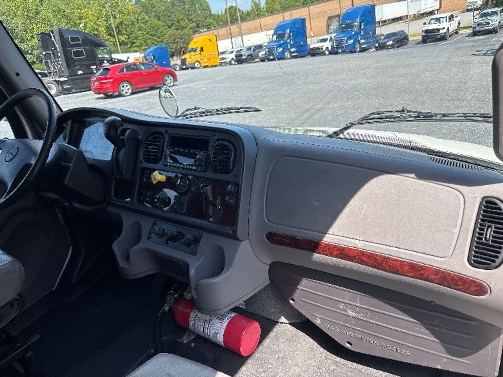 Medium Duty Box Truck-Light and Medium Duty Trucks-Freightliner-2022-M2-Concord-NC-237,484\n\t\tmiles-$ 60,000 - Image 21