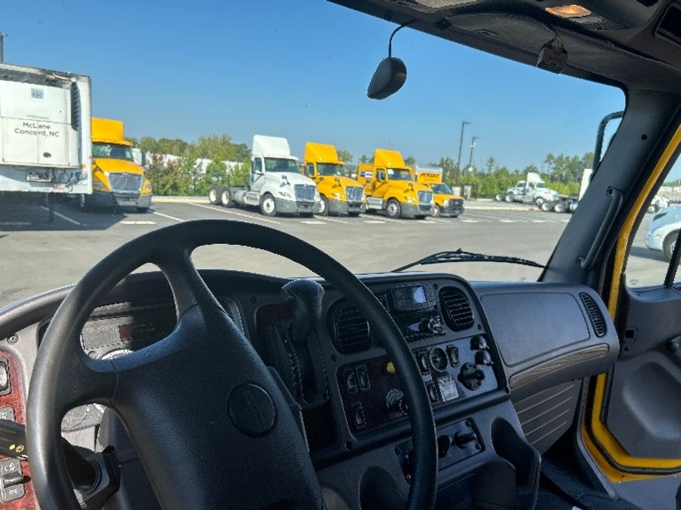 Medium Duty Box Truck-Light and Medium Duty Trucks-Freightliner-2022-M2-Concord-NC-237,755\n\t\tmiles-$ 51,500 - Image 18