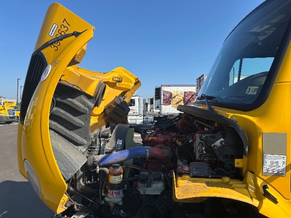 Medium Duty Box Truck-Light and Medium Duty Trucks-Freightliner-2022-M2-Concord-NC-237,755\n\t\tmiles-$ 51,500 - Image 23