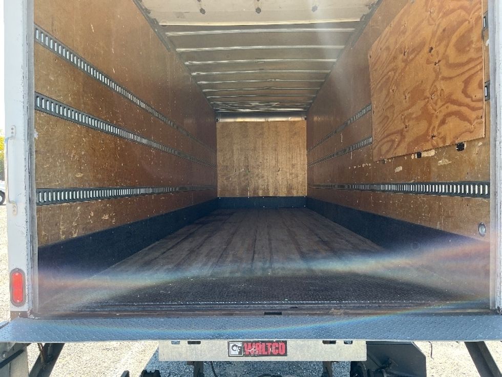 Medium Duty Box Truck-Light and Medium Duty Trucks-Freightliner-2022-M2-Concord-NC-328,106\n\t\tmiles-$ 35,750 - Image 10