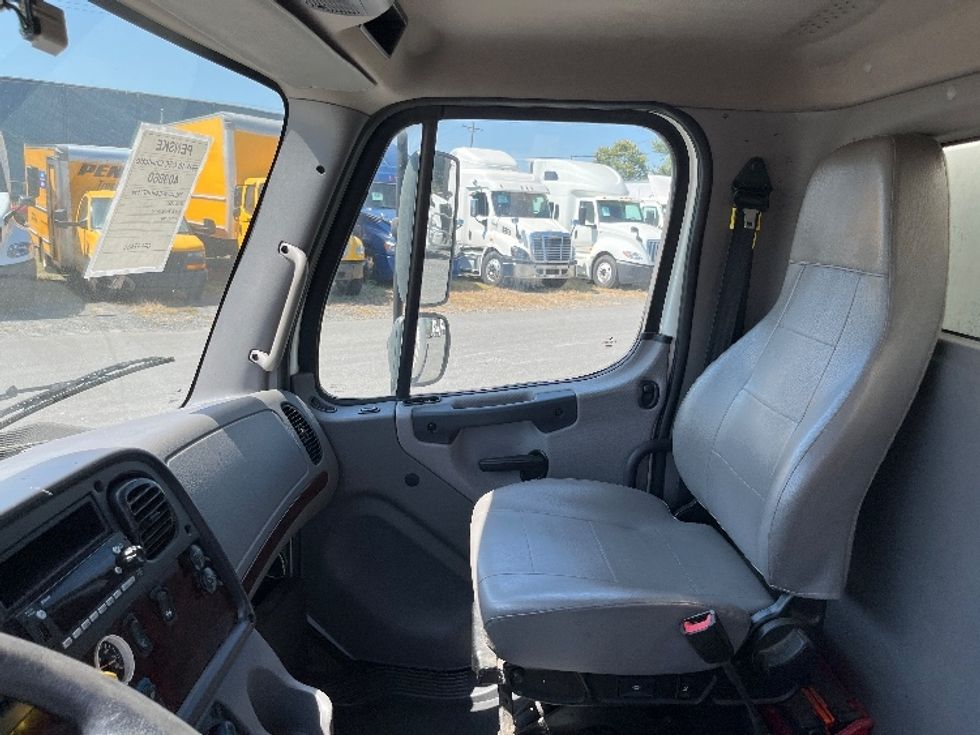 Medium Duty Box Truck-Light and Medium Duty Trucks-Freightliner-2022-M2-Concord-NC-328,106\n\t\tmiles-$ 35,750 - Image 18