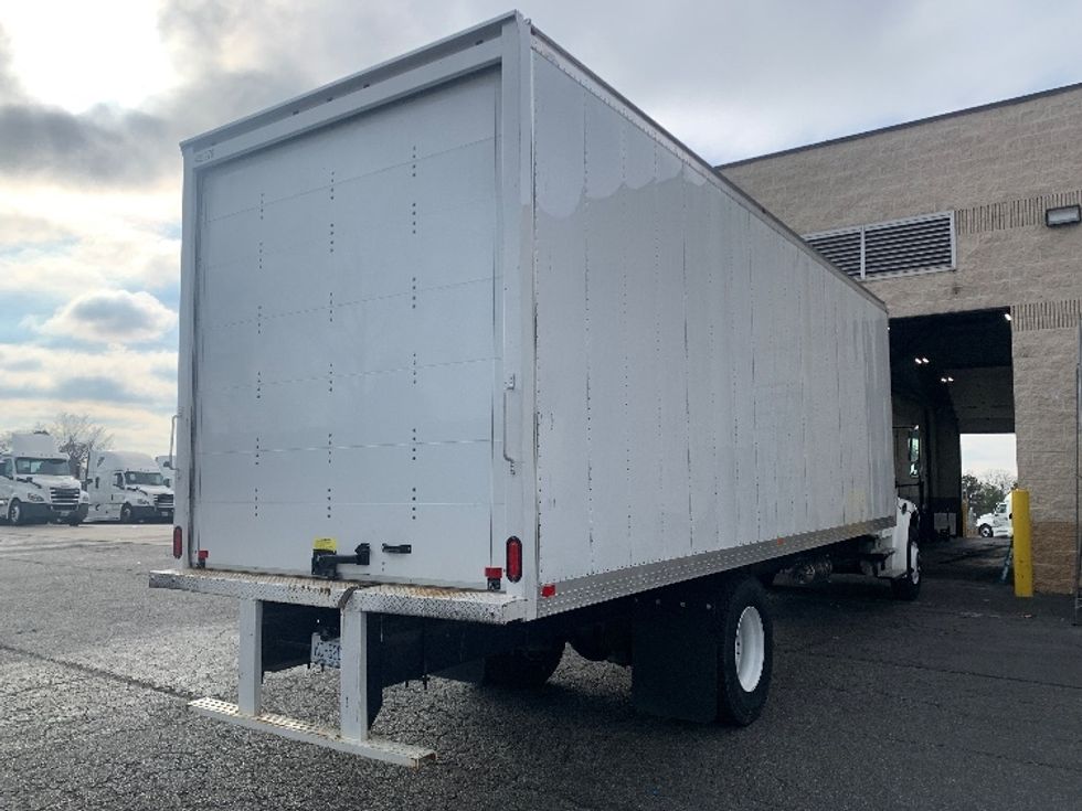 Medium Duty Box Truck-Light and Medium Duty Trucks-Freightliner-2022-M2-Concord-NC-3,541\n\t\tmiles-$ 83,000 - Image 13