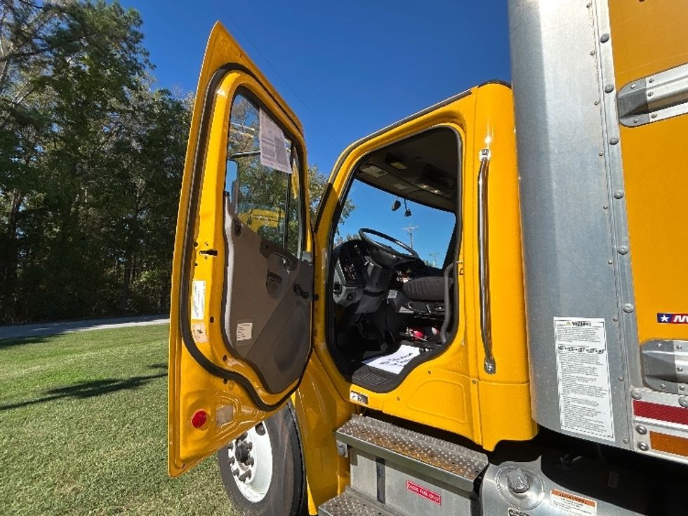 Medium Duty Box Truck-Light and Medium Duty Trucks-Freightliner-2022-M2-Conway-SC-212,234\n\t\tmiles-$ 56,500 - Image 16