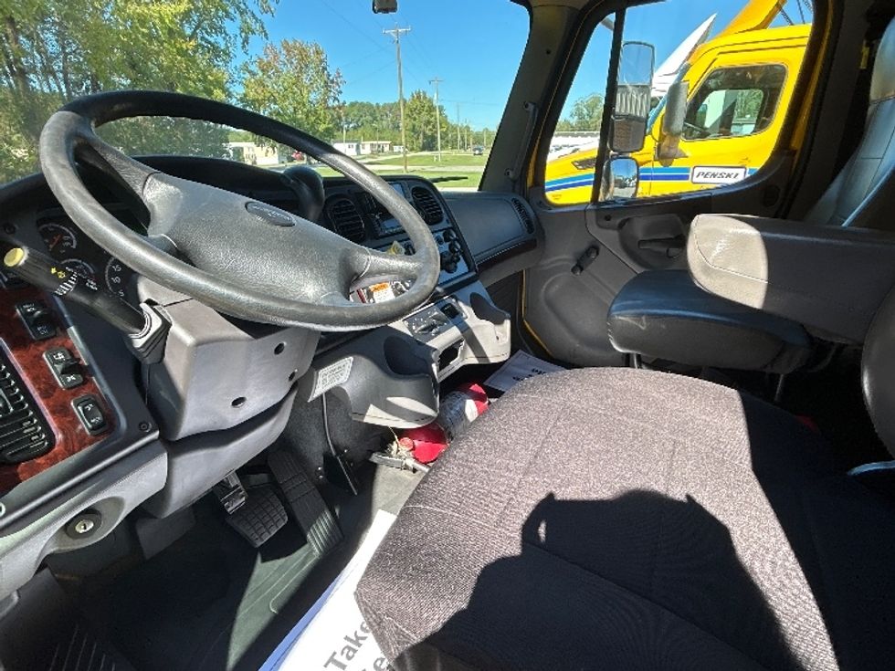 Medium Duty Box Truck-Light and Medium Duty Trucks-Freightliner-2022-M2-Conway-SC-212,234\n\t\tmiles-$ 56,500 - Image 17