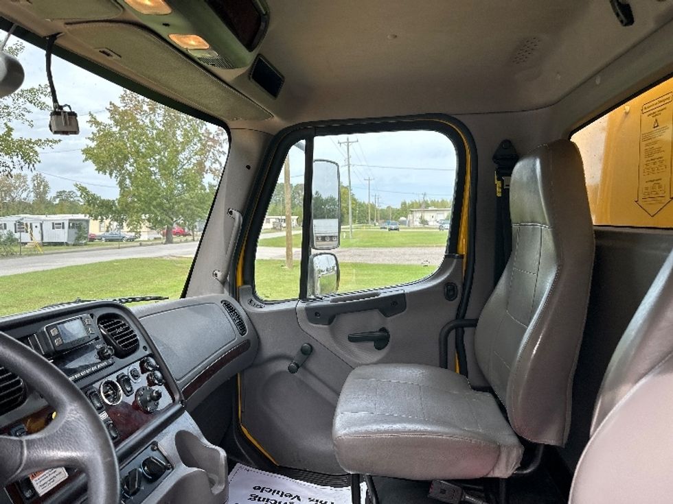 Medium Duty Box Truck-Light and Medium Duty Trucks-Freightliner-2022-M2-Conway-SC-212,234\n\t\tmiles-$ 56,500 - Image 19