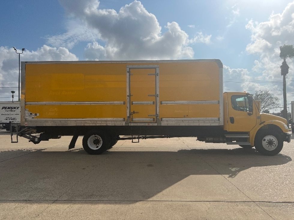 Medium Duty Box Truck-Light and Medium Duty Trucks-Freightliner-2022-M2-Corpus Christi-TX-117,641\n\t\tmiles-$ 74,000 - Image 15