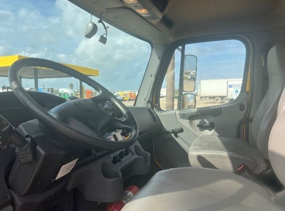 Medium Duty Box Truck-Light and Medium Duty Trucks-Freightliner-2022-M2-Corpus Christi-TX-117,641\n\t\tmiles-$ 74,000 - Image 17