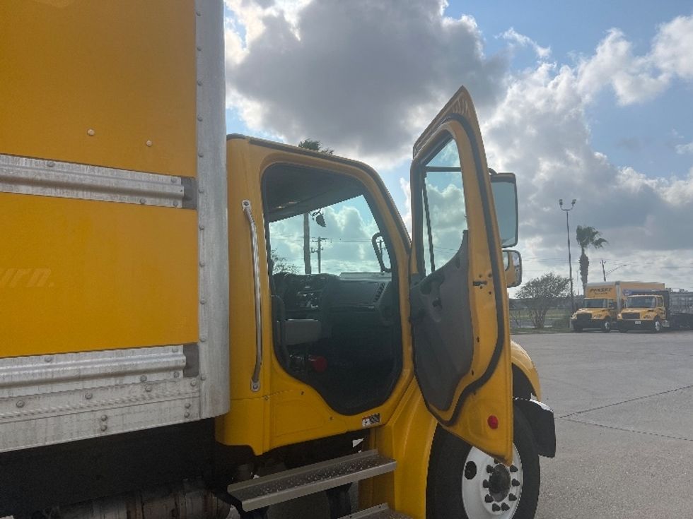 Medium Duty Box Truck-Light and Medium Duty Trucks-Freightliner-2022-M2-Corpus Christi-TX-117,641\n\t\tmiles-$ 74,000 - Image 20