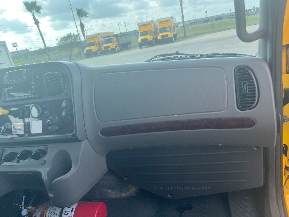 Medium Duty Box Truck-Light and Medium Duty Trucks-Freightliner-2022-M2-Corpus Christi-TX-117,641\n\t\tmiles-$ 74,000 - Image 21