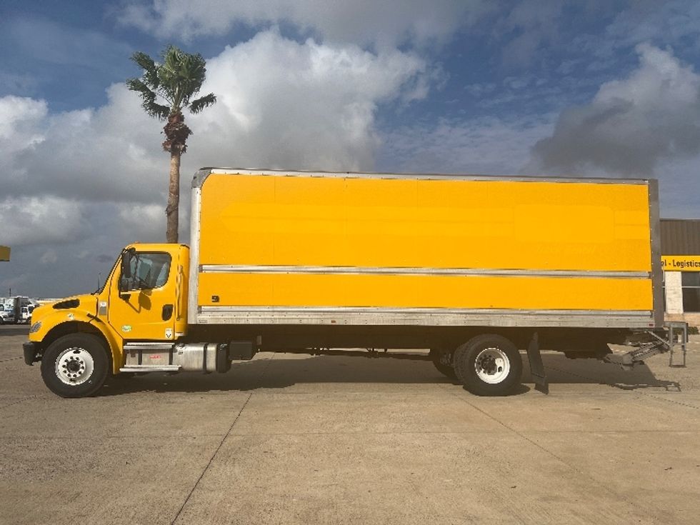 Medium Duty Box Truck-Light and Medium Duty Trucks-Freightliner-2022-M2-Corpus Christi-TX-117,641\n\t\tmiles-$ 74,000 - Image 4