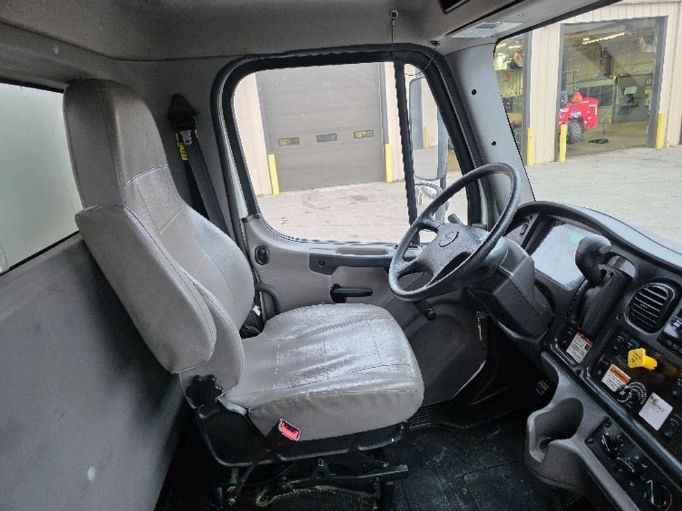 Medium Duty Box Truck-Light and Medium Duty Trucks-Freightliner-2022-M2-Cross Lanes-WV-182,540\n\t\tmiles-$ 63,750 - Image 22