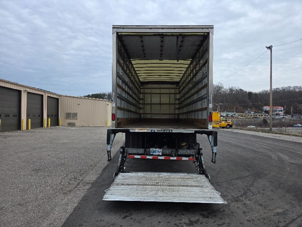 Medium Duty Box Truck-Light and Medium Duty Trucks-Freightliner-2022-M2-Cross Lanes-WV-182,540\n\t\tmiles-$ 63,750 - Image 9