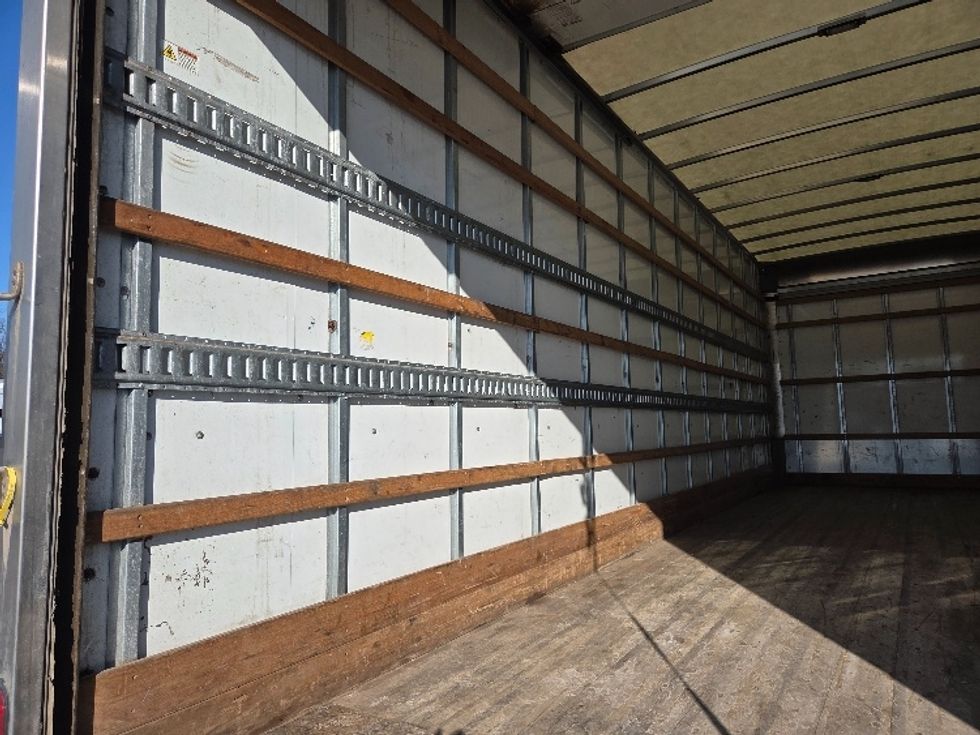 Medium Duty Box Truck-Light and Medium Duty Trucks-Freightliner-2022-M2-Cross Lanes-WV-231,101\n\t\tmiles-$ 47,000 - Image 11