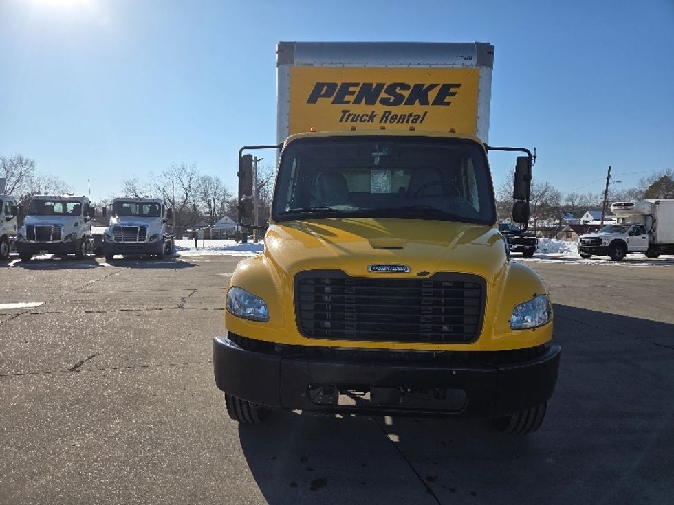 Medium Duty Box Truck-Light and Medium Duty Trucks-Freightliner-2022-M2-Cross Lanes-WV-231,101\n\t\tmiles-$ 47,000 - Image 2