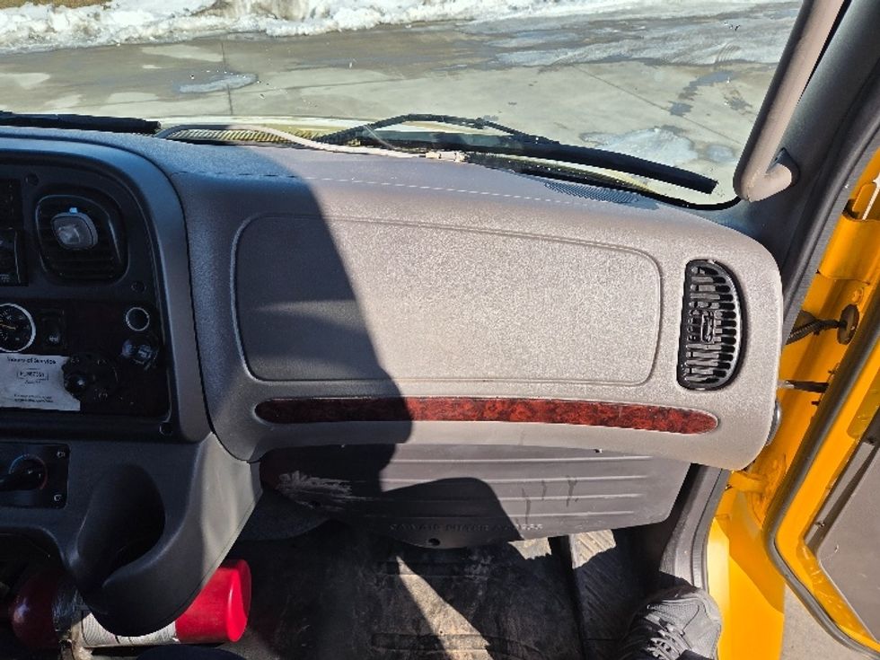 Medium Duty Box Truck-Light and Medium Duty Trucks-Freightliner-2022-M2-Cross Lanes-WV-231,101\n\t\tmiles-$ 47,000 - Image 21