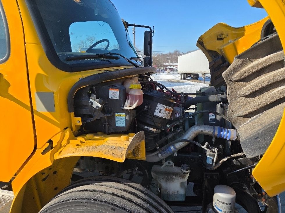 Medium Duty Box Truck-Light and Medium Duty Trucks-Freightliner-2022-M2-Cross Lanes-WV-231,101\n\t\tmiles-$ 47,000 - Image 24