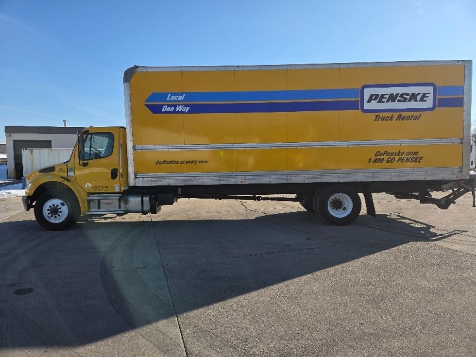 Medium Duty Box Truck-Light and Medium Duty Trucks-Freightliner-2022-M2-Cross Lanes-WV-231,101\n\t\tmiles-$ 47,000 - Image 4