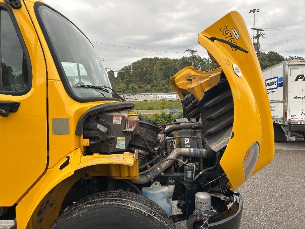 Medium Duty Box Truck-Light and Medium Duty Trucks-Freightliner-2022-M2-Cross Lanes-WV-251,164\n\t\tmiles-$ 47,750 - Image 23